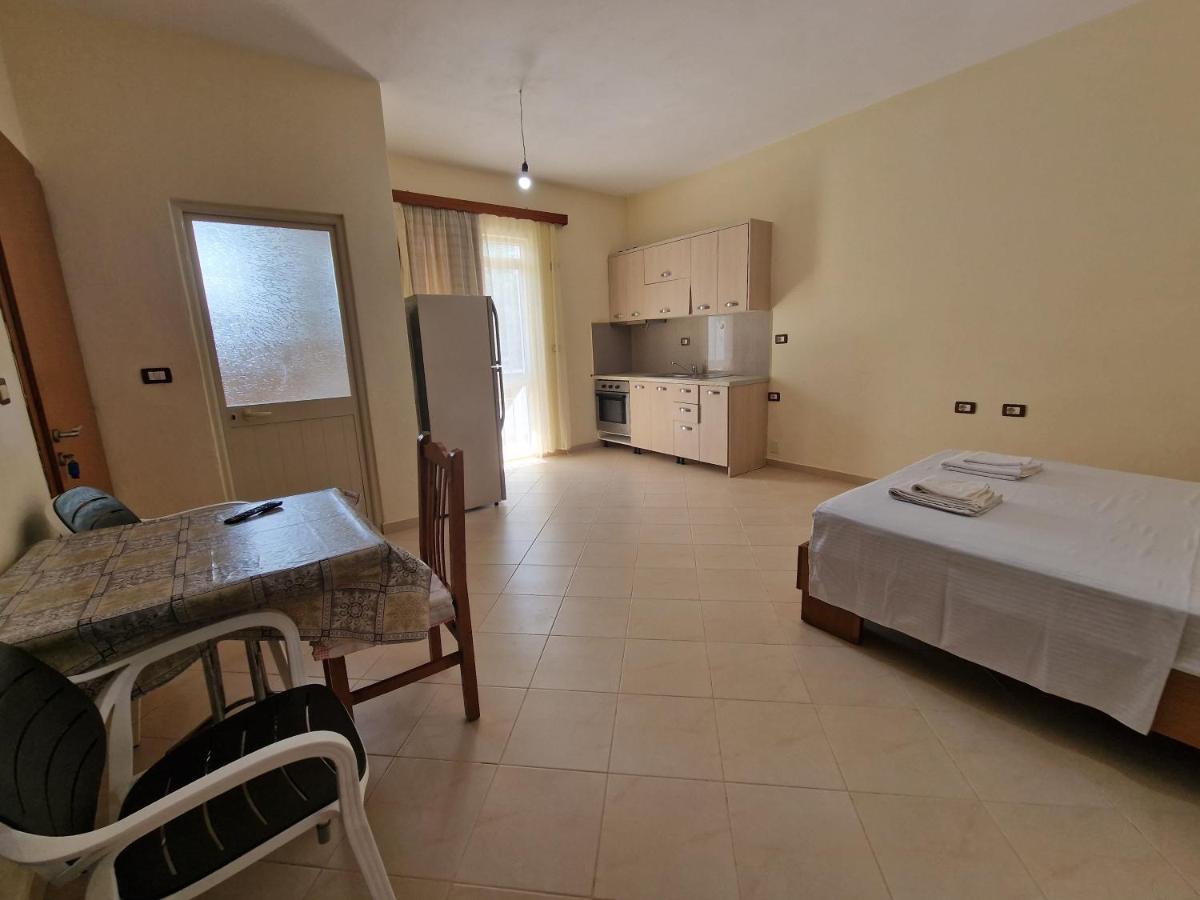 Harizi Apartments Ксамил Екстериор снимка