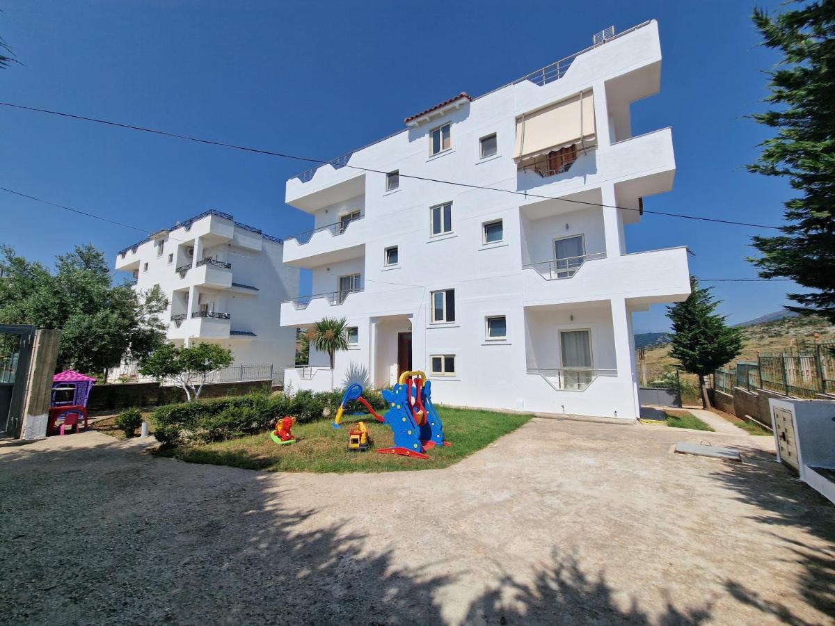 Harizi Apartments Ксамил Екстериор снимка